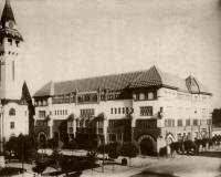 99. Le Palais de la Culture et l’Hôtel de ville à Marosv�s�rhely. Architectes: Marcell Komor et Dezs� Jakab, 1913