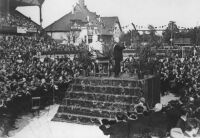 Ezer cig�ny hangversenye az �ll�i �ti sportp�ly�n (1930. m�jus)